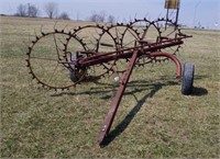 Farmhand 4-Wheel Hay Rake