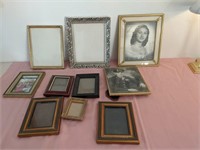703 - LOT OF VARIOUS PHOTO FRAMES