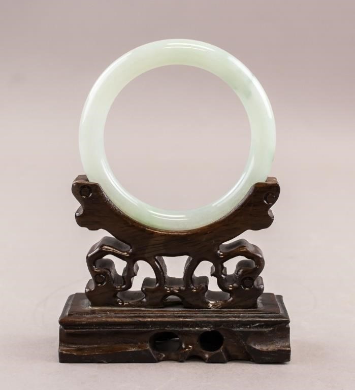 Chinese Very Fine Natural Hetian Jade Bangle