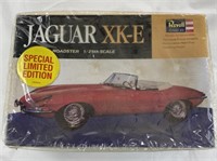 Jaguar "XK-E Roadster" Vintage 1/25 Model Kit