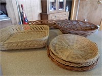 ASSORTED BASKETS AND PLATE HOLDERS