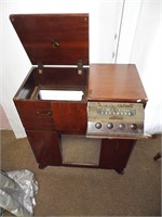 Vintage Radio Cabinet 31 x 16 x 35