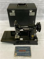 Very Nice Singer Featherweight #221 Sewing Machine