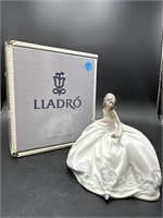 LARGE LLADRO 'AT THE BALL' FIGURE IN BOX