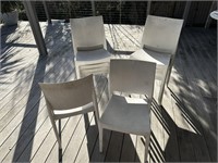 10 Moulded Plastic Outdoor Chairs