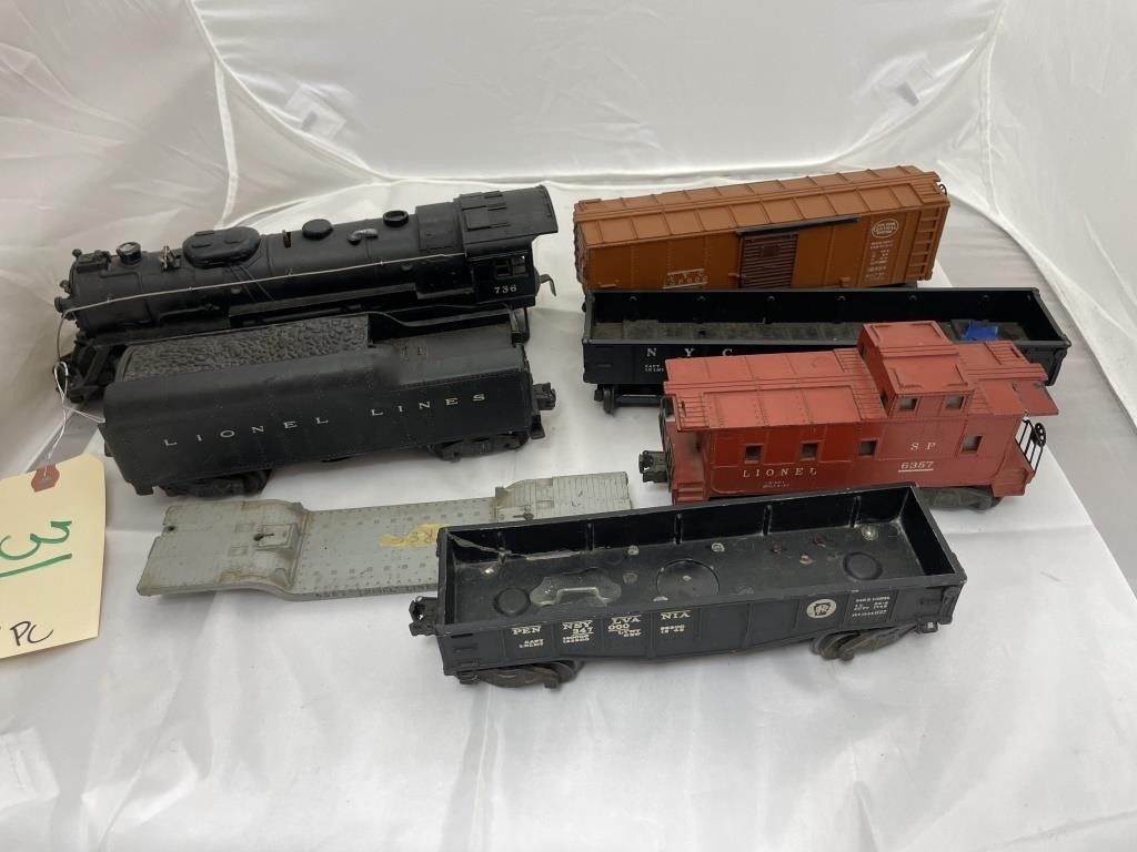 7 Toy Lionel Train Cars