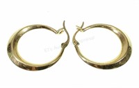 (1) Pair Of 10k Yellow Gold Hoop Earrings