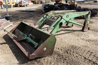 John Deere 158 Loader w/ 7FT Bucket, Brackets