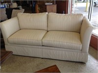 DREXEL HERITAGE UPHOLSTERY COLLECTION COUCH