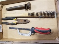 Hacksaw, wire brush & pliers