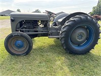 Massey Ferguson TO20 Tractor - runs & drives