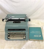 Royal 440 Typewriter w/ Booklet