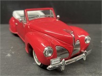1/32 scale 1940 Lincoln Convertible, die cast.