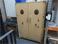 John Tann's Vintage 2 Door Safe 1450x685x1985mm