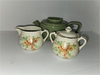 Hall teapot w/ cream & sugar