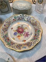 Reticulated china plate