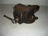 Bench Vise  4 inch jaws/12 inches long