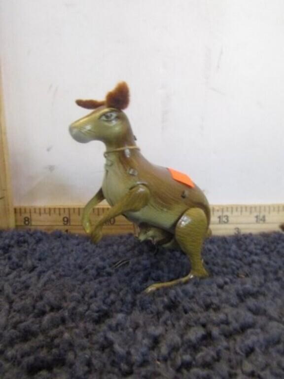 TIN WIND-UP TOY KANGAROO