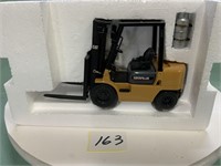 Cat. GP25K lift truck 1/25 Norscot NIB