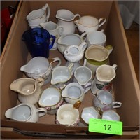 ASST. VINTage & NEWER CREAMERS