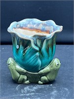 VINTAGE MAJOLICA CERAMIC CABBAGE Lily Pad  3 FROGS