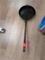 long handle pan