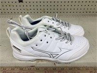 Mizuno softball size 8 women's