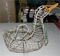 Vtg Metal Wire Goose Egg Basket