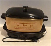 E5) West Bend slow cooker, used, works