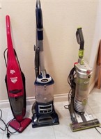 D - LOT OF 3 VACUUM CLEANERS (H7)