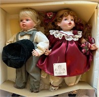 D - PAIR OF COLLECTIBLE DOLLS (B33)