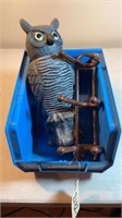 Plastic bin/owl decor/ plastic hook rack