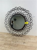 Round mirror