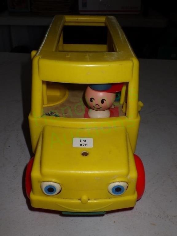 Fisher Price Popping Wiggly Eye School Bus