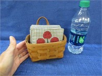 '89 small longaberger basket & 12 fabric coasters