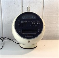 Vintage Weltron 2001 Space Ball Radio/8track