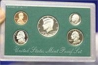 A 1994 US Mint Proof Set