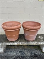 Silma Matching large terra cotta planter pots