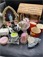 Misc Vintage Decor Lot