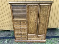 Stanley Furniture Dresser/Wardrobe Walnut