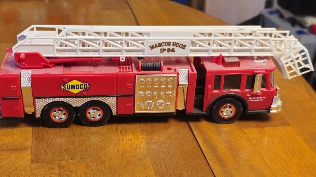 Marcus Hook No. 94 1995 Sunoco Ladder Fire Truck