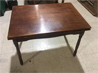 WOOD TABLE WITH PULL OUT SIDES