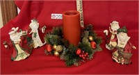 (4) CHRISTMAS SANTAS & CANDLE