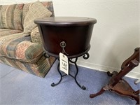 Round Side Table w/Drawer 28"H