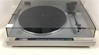 Yamaha turn table P-05 with dust cover. Works per