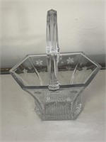 Heisey glass pocket basket 10”