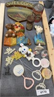 Assortment of vintage items, and toys