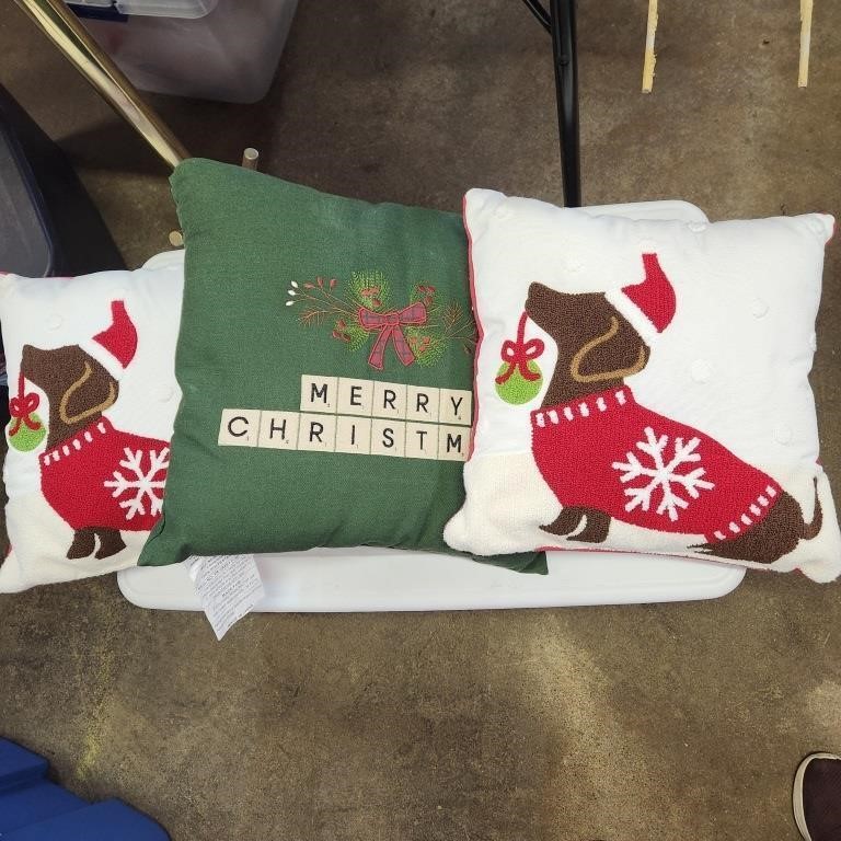 Christmas pillows- Wiener dog alert!!