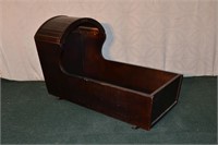 Reproduction 1749 hooded cradle