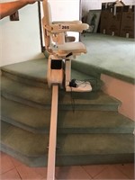 ELECTRIC CHAIR LIFT,   WORKS,  5 STEPS